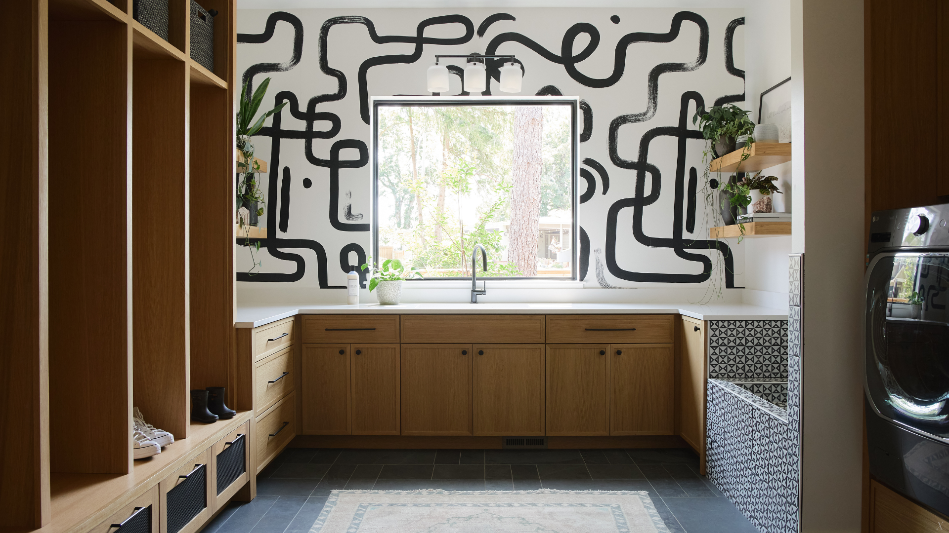 what is a house manager